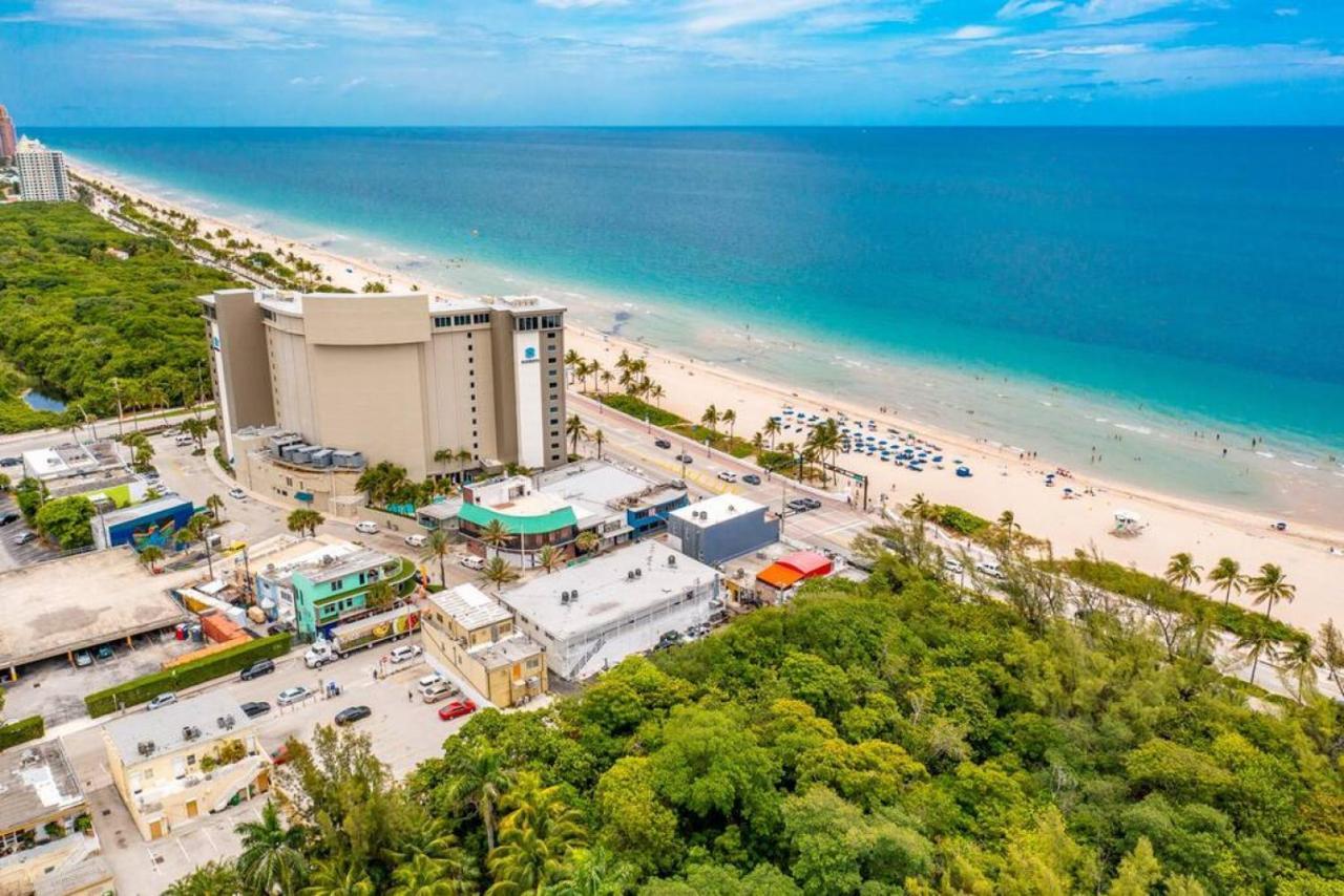 The Purple Pelican Beachfront With Ocean Balcony Unit 1 Fort Lauderdale Exteriér fotografie