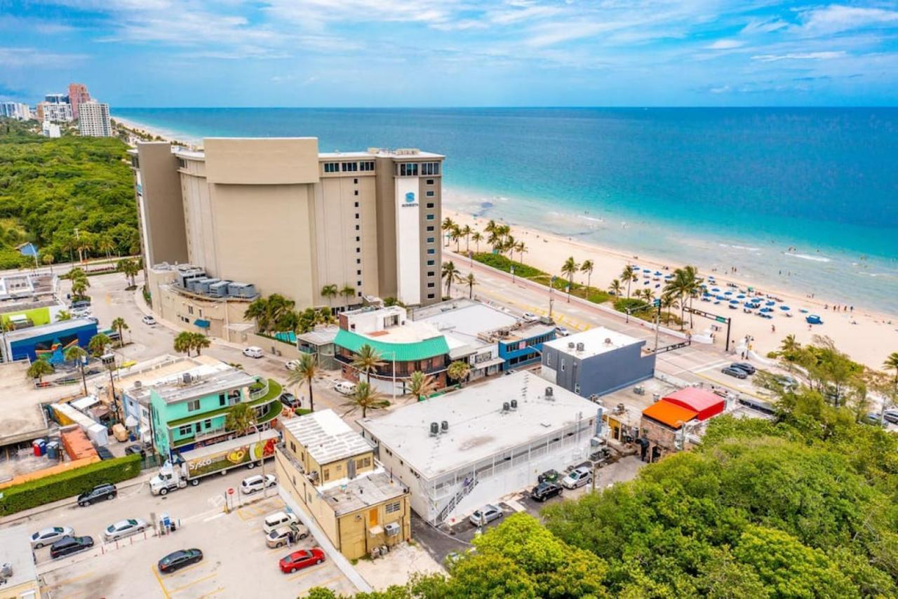 The Purple Pelican Beachfront With Ocean Balcony Unit 1 Fort Lauderdale Exteriér fotografie