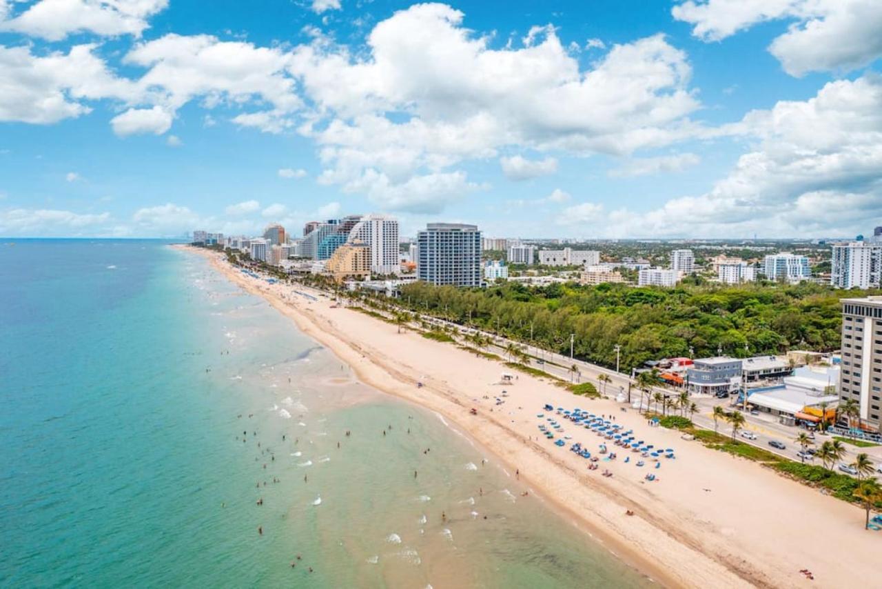 The Purple Pelican Beachfront With Ocean Balcony Unit 1 Fort Lauderdale Exteriér fotografie