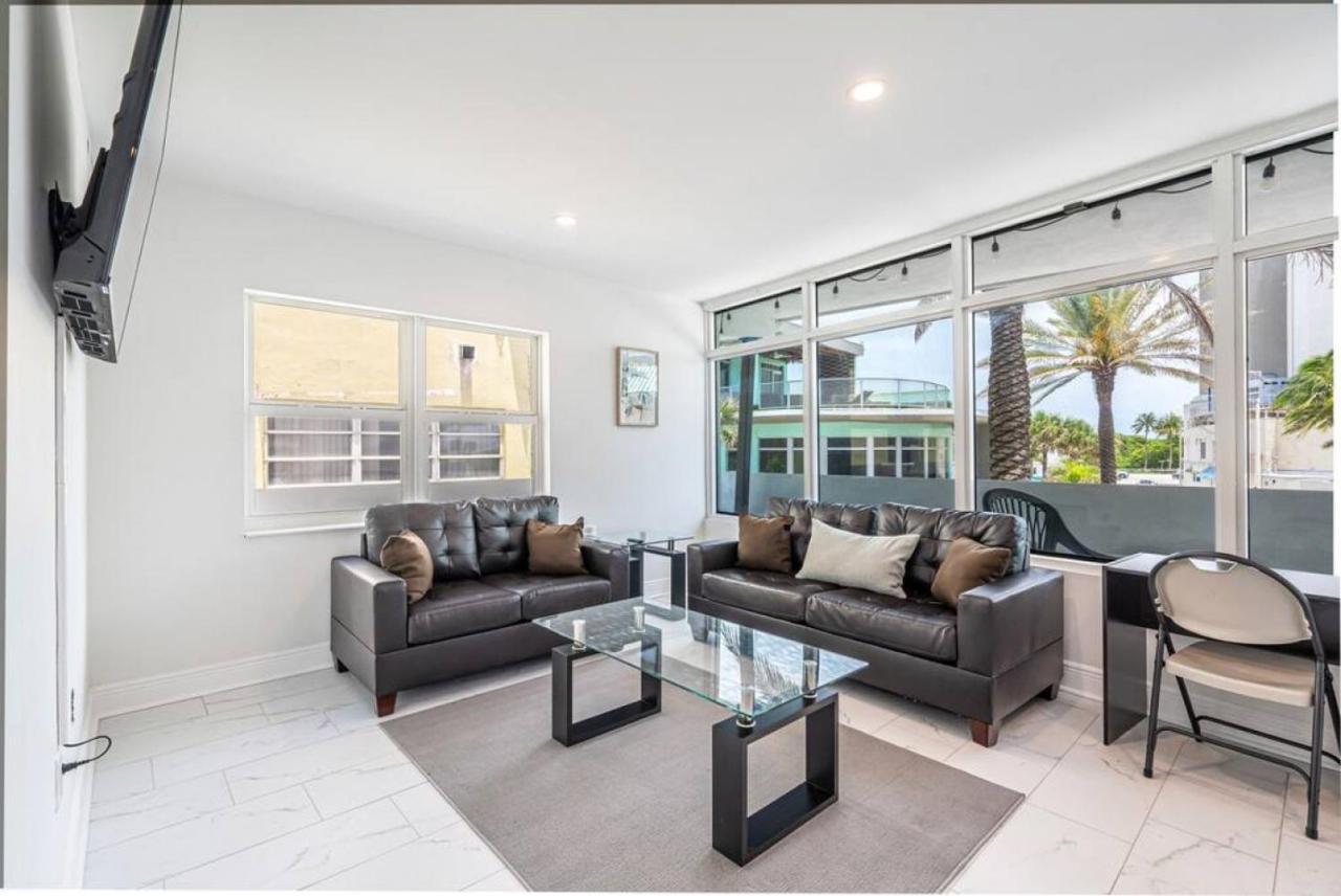 The Purple Pelican Beachfront With Ocean Balcony Unit 1 Fort Lauderdale Exteriér fotografie